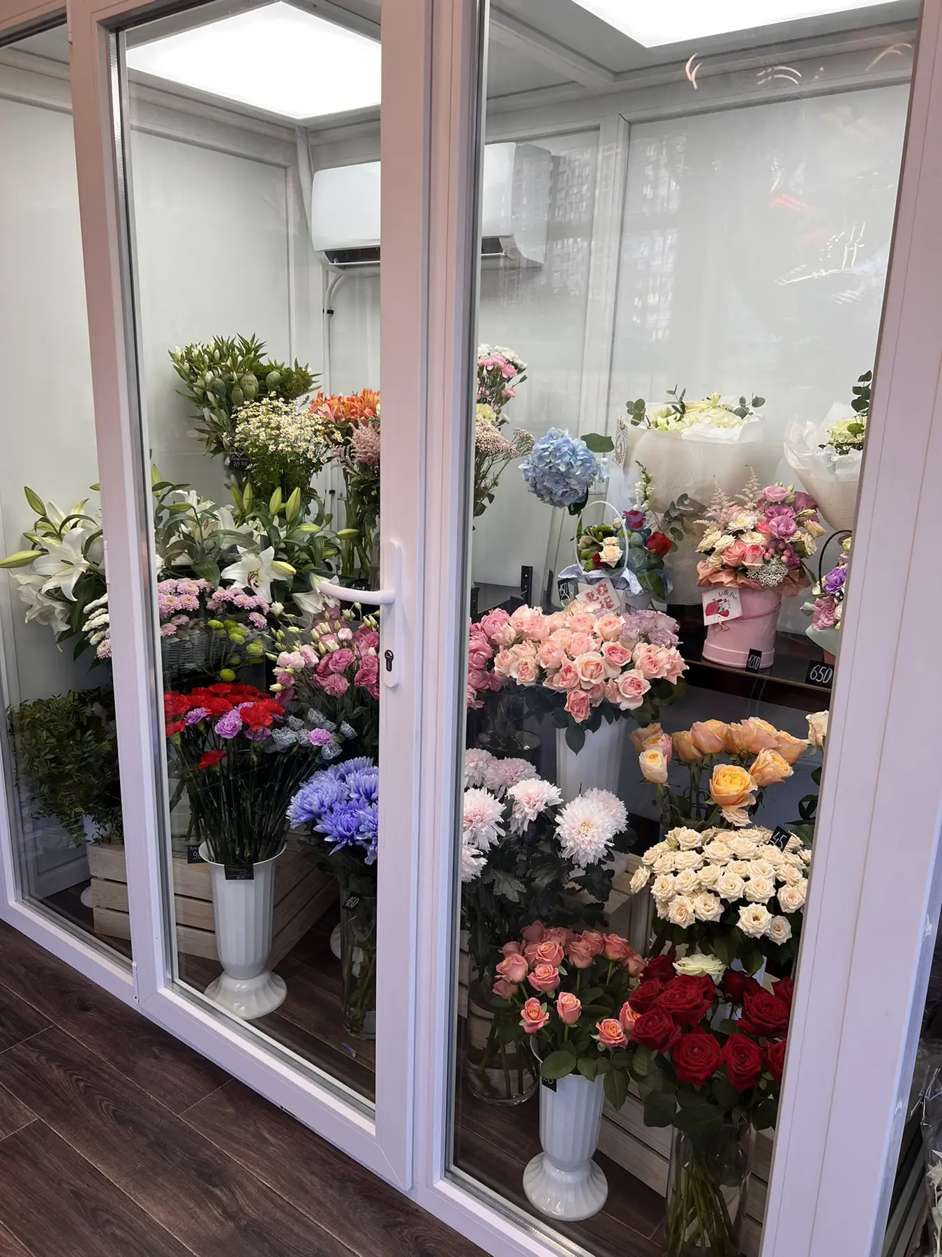 Холодильные витрины для цветов.