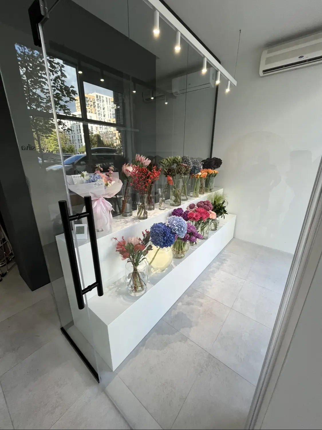 Камера зберігання квітів. Квіткові магазини.