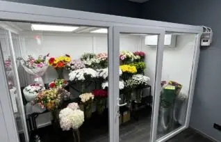 Витрина холодильник для цветов. Система охлаждения цветочной камеры “Flower-clima”