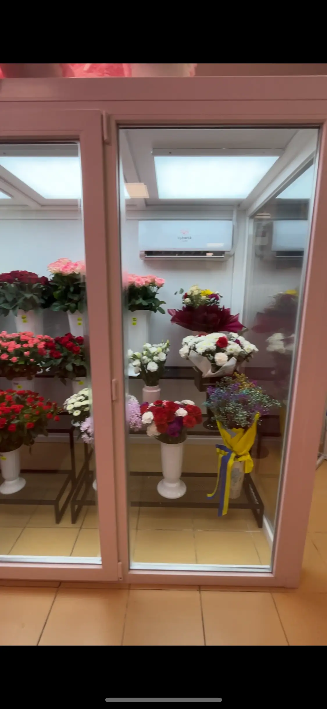 Холодильные витрины для цветов.