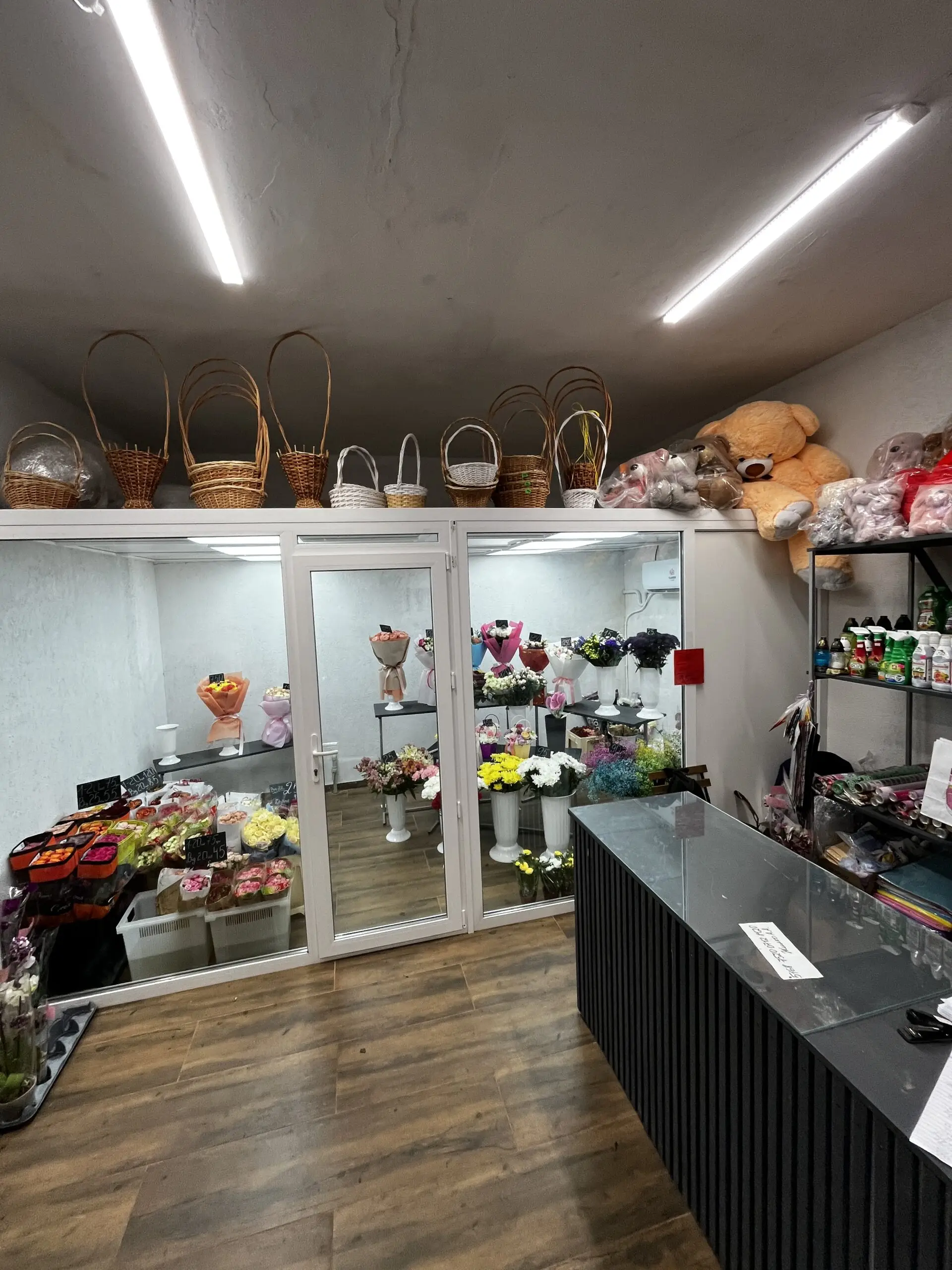 Камера зберігання квітів. Квіткові магазини.