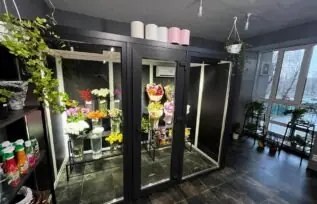 Камера для квітів у квітковій студії Київ (загальний огляд)