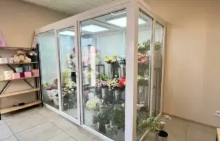 Свежесть цветов надолго: Почему холодильные камеры стали must-have для флористов.