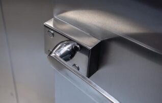 Refrigerator_for_fur_3