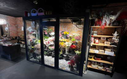 Встановлення холодильної камери для квітів — Графіт, +5°C, контроль вологості